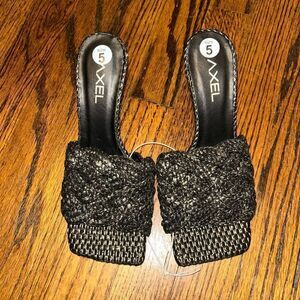 NWOT Axel heels